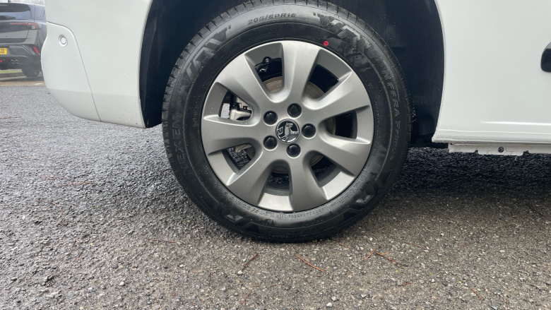 Vauxhall Combo Cargo Combo Diesel 1.5 Turbo D 100ps Pro H1 Van